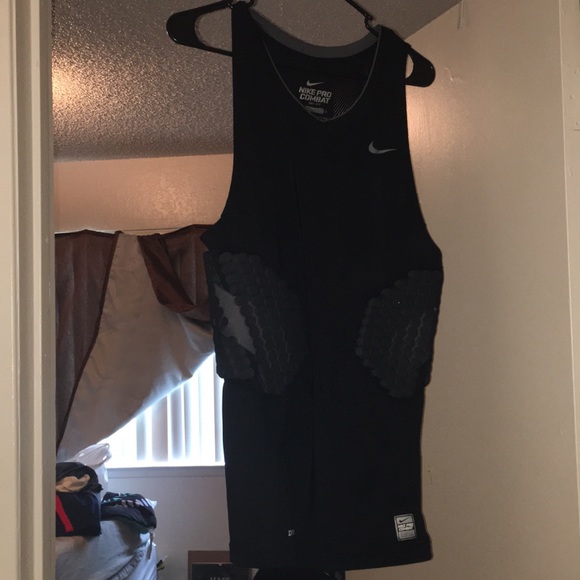 Combat pro! Nike - Picture 1 of 2